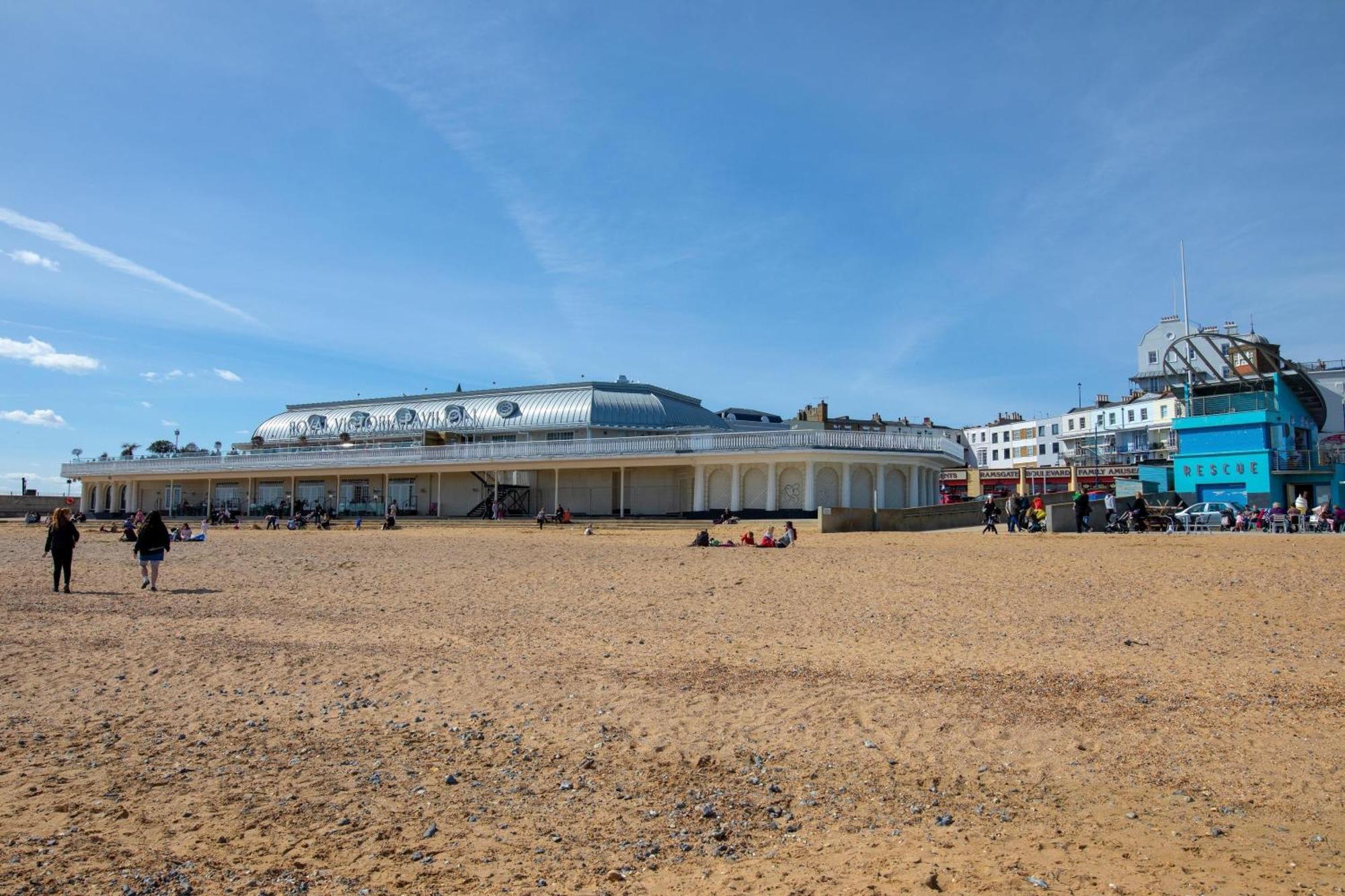 Beachside Bliss In Heart Of Town Ramsgate Exterior photo