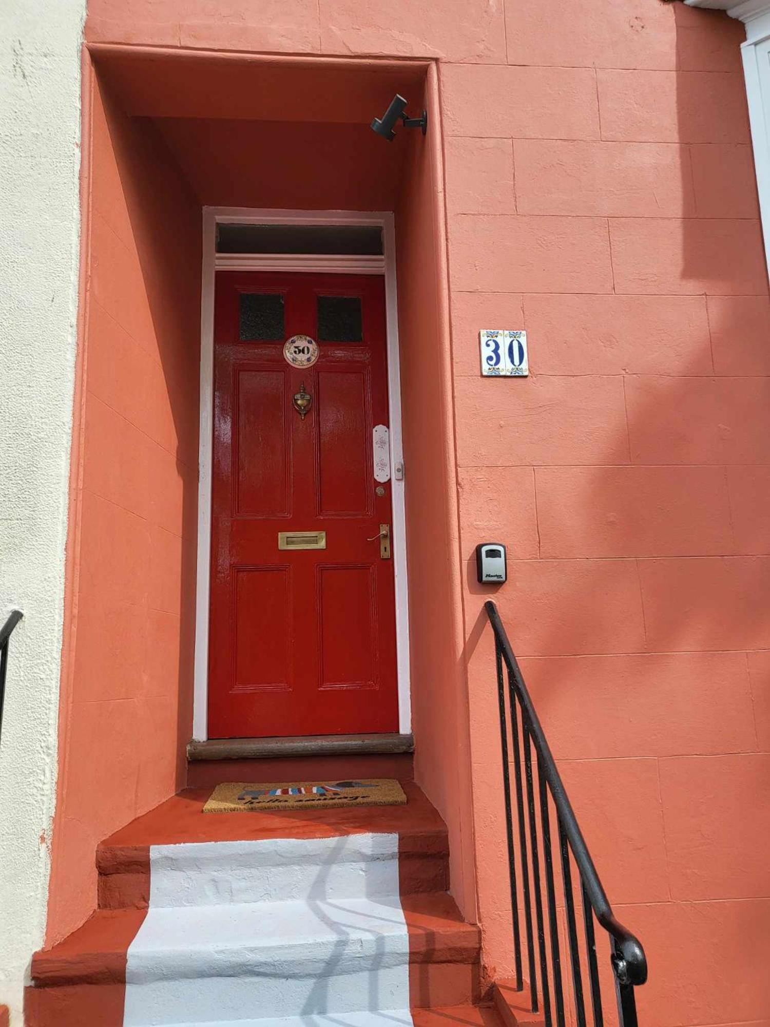 Beachside Bliss In Heart Of Town Ramsgate Exterior photo